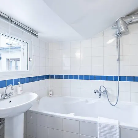 Cosy Flat For 4p At St Germain, The Heart Of